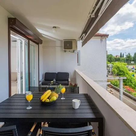 Luka Premium In Holiday home *