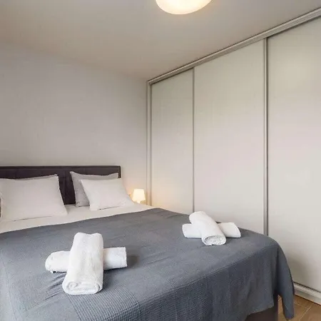 Luka Premium In Porec
