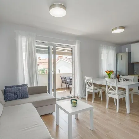 Holiday home Luka Premium In